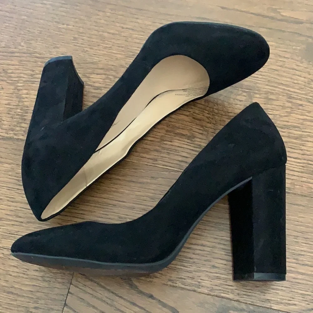 Jessica Simpson Pumps - Picture 9 of 11
